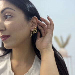 VIOLET - Orecchini  fiocco - immagine 2