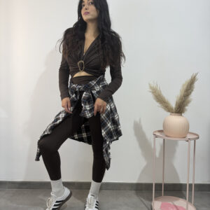 BELLA - top corto cioccolato con dettaglio dorato - immagine 4